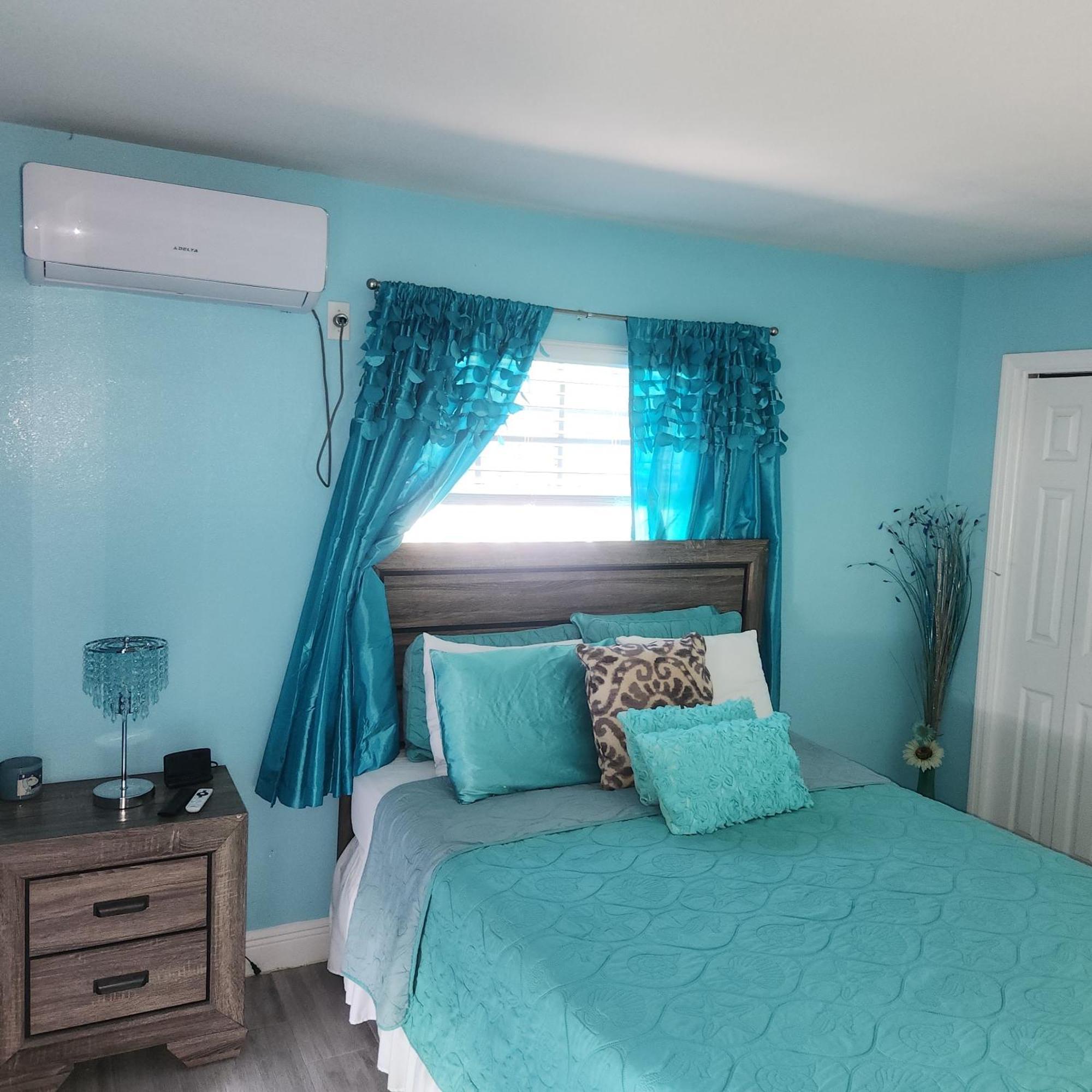 Jubilee Gardens Freeport Hotell Rum bild